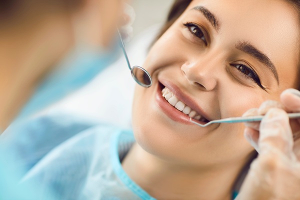 How Dental Bonding Can Minimize Gaps Between Teeth